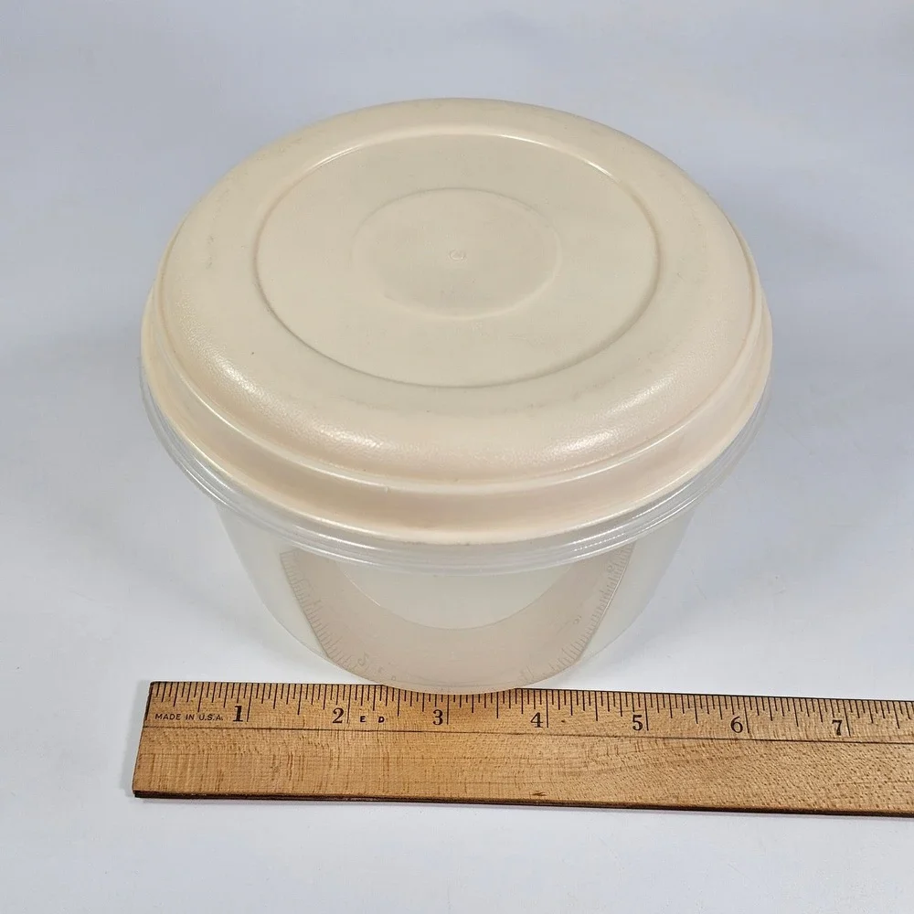 Vtg Rubbermaid Servin Saver 4 Cup Round Food Storage Container Almond 0028 0027